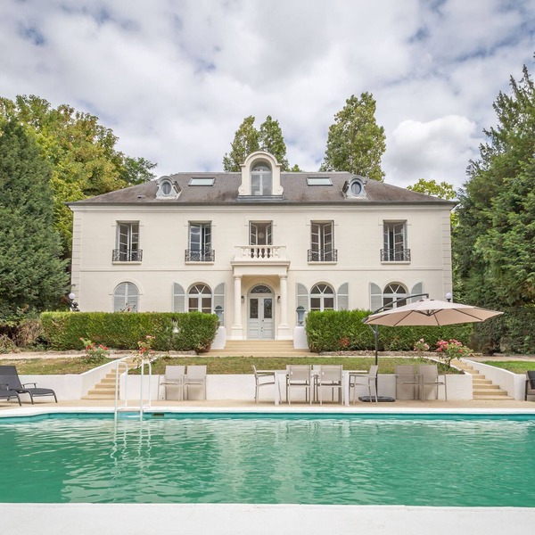 PrivateLodge - Villa with pool on the banks of the Marne