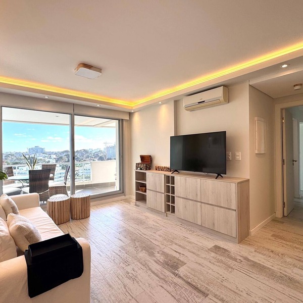 Punta del Este, fully equipped apartment, full amenities, 100mts from the sea