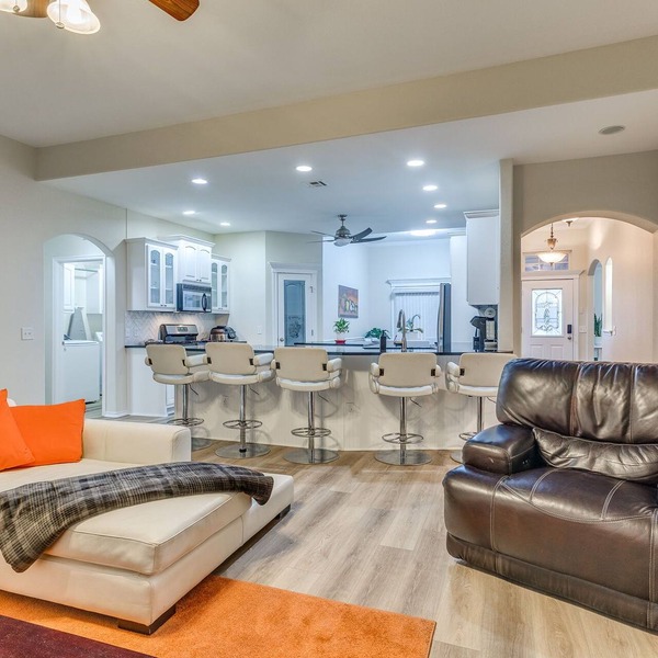 Quaint 3-bedroom house with AC in charming Jenks