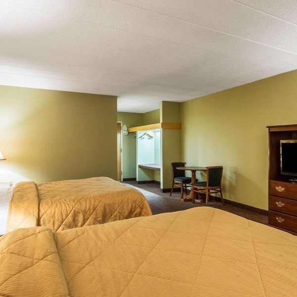 Quaint Inn & Suites