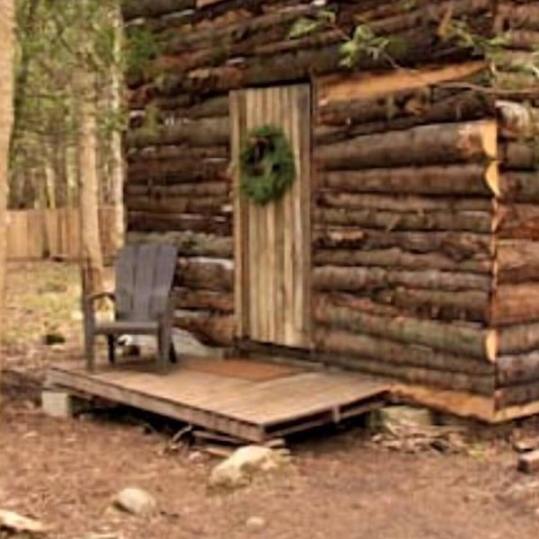 Quaint Off-Grid Cabin with Fire Pit Space in Ontario