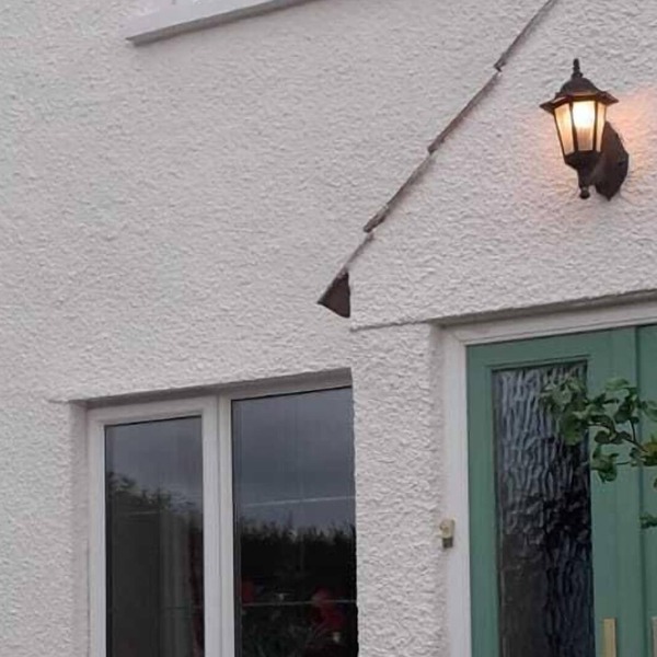 Quantock Cottage, Stogursey- 400 year old spacious and quirky cottage