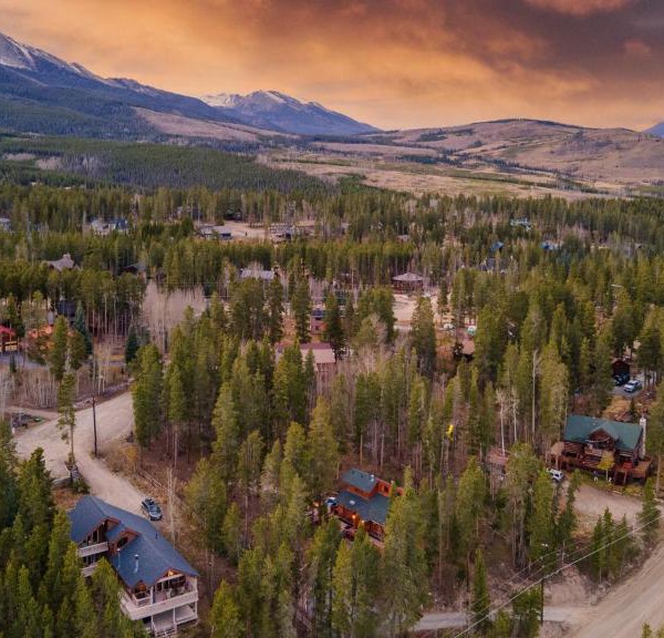 Quicksilver Lodge