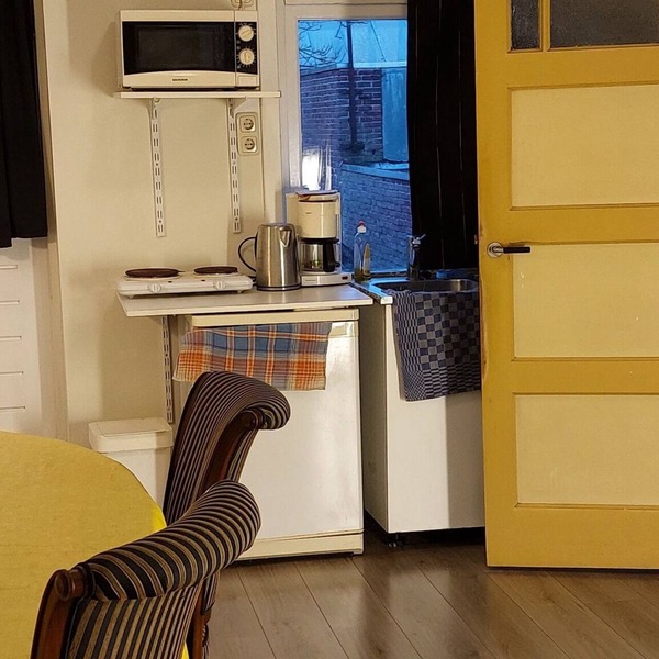 Quiet and bright studio close to Amsterdam