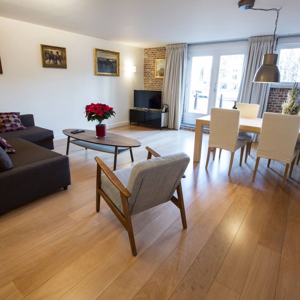 Quiet and centrally located Canal Apartment