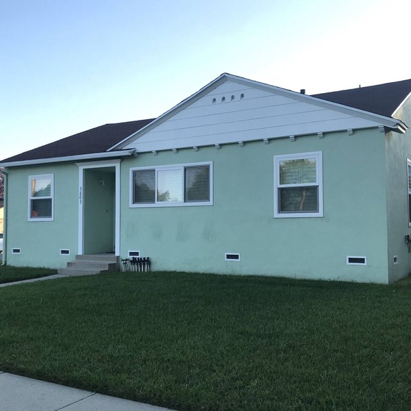 Quiet, comfortable and clean Long Beach unheated pool house.