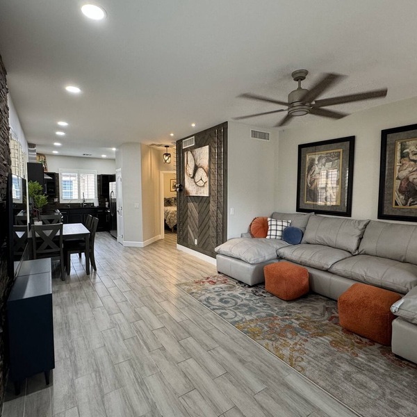 Quiet, Comfortable, & Convenient North Phoenix Condo!