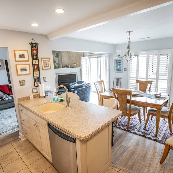Quiet, comfortable, dog friendly 3 BR townhome; short dune walk to the beach.