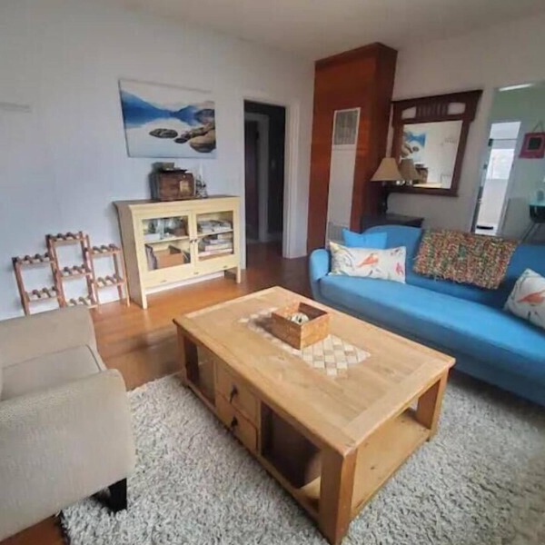 Quiet, Family Friendly Suite Downtown Castlegar