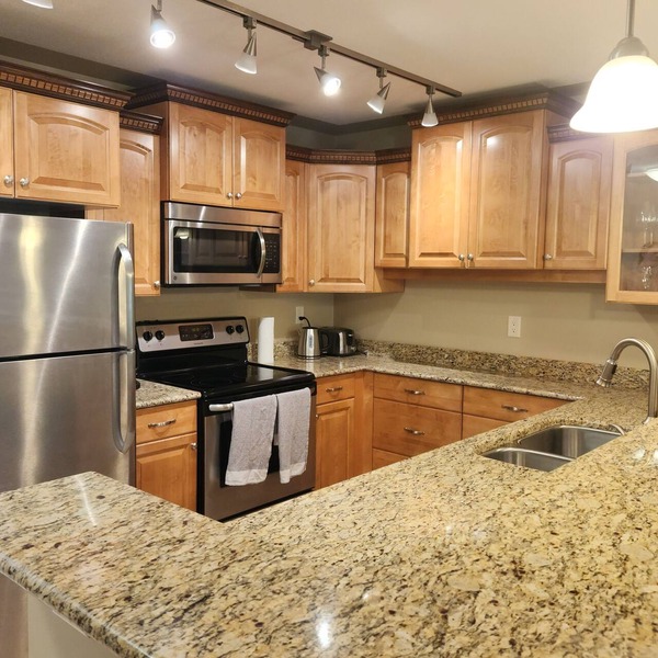 Quiet, forest view condo at Mabel Lake - Dog friendly!