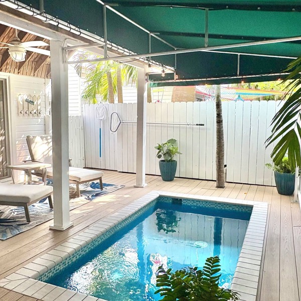 Quiet Hidden Bungalow in Old Town With Pool