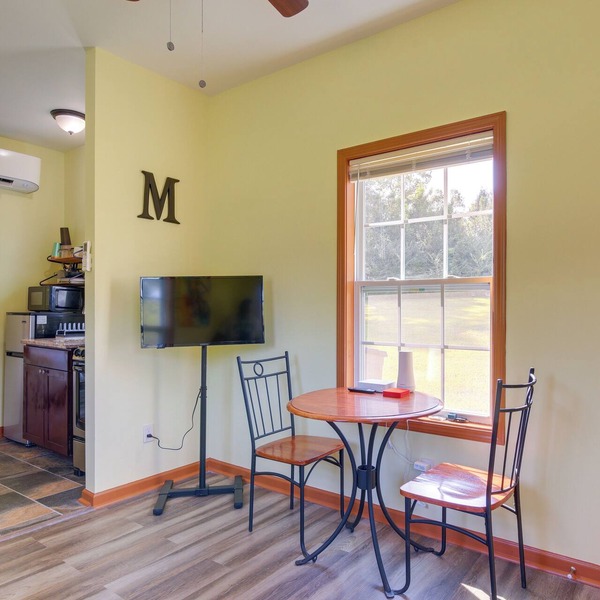 Quiet Millington Tiny House Near Naval Air Base!