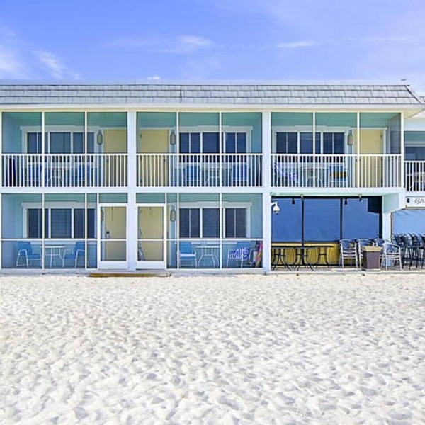 Quiet Oceanfront Resort located on Anna Maria Island May 3- May 10, 2025