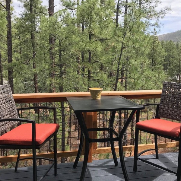 Quiet, Private,Treehouse Feel. Cozy up at Emma’s Loft in beautiful Strawberry Az