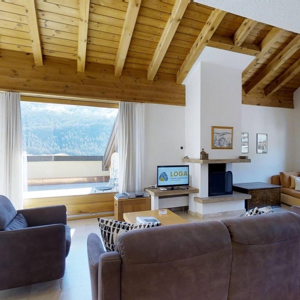 Quiet, spacious and bright 3 ½-room apartment on two storeys on the 3rd floor, c