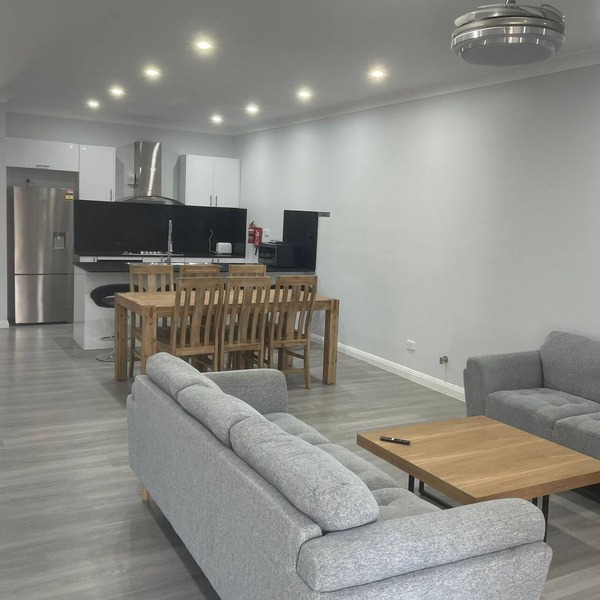 Quiet Spacious Family House Mt Druitt - 11 bedrooms