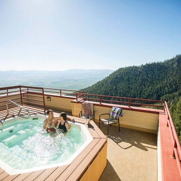 Quiet + Spacious Villa with Pool + Hot Tub Access!