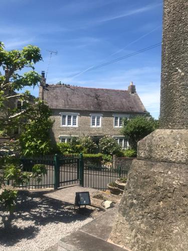 Quintessential Cottage near Bath, Grade 2 Listed.