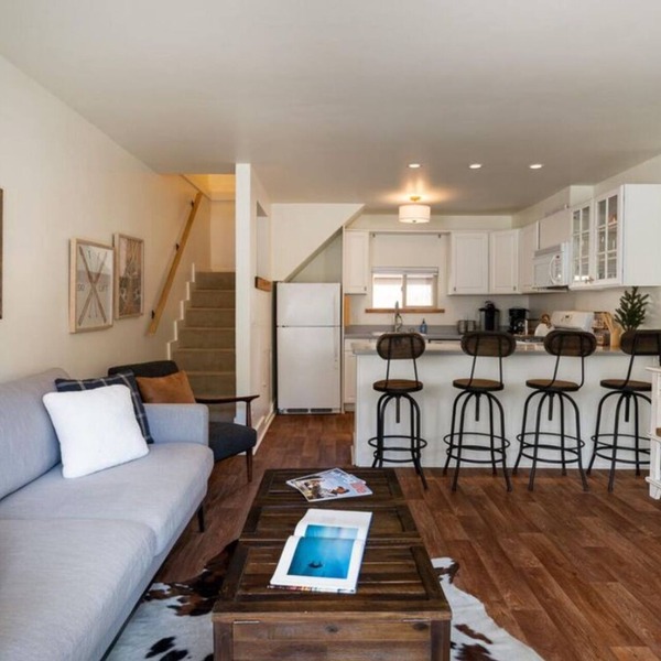 Quintessential Mountain Condo-Minutes from Slopes and downtown