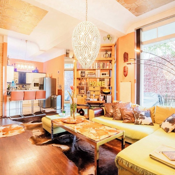 Quit and central designer loft with elevator