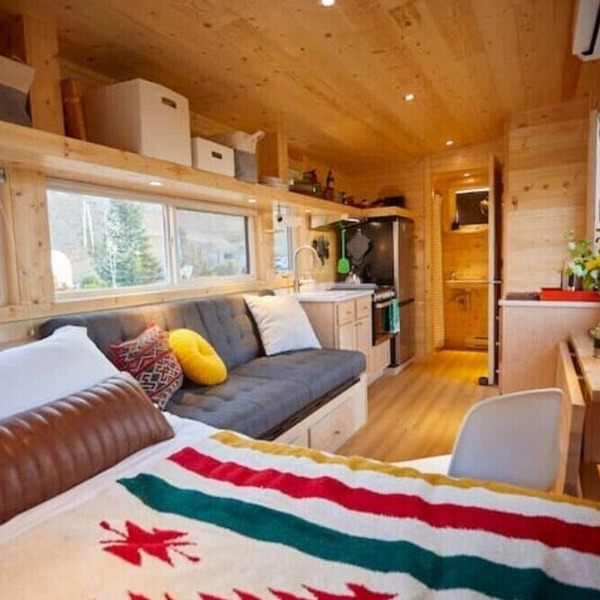 Rainbow TinyHome W View & Hot Tub near Hot Springs