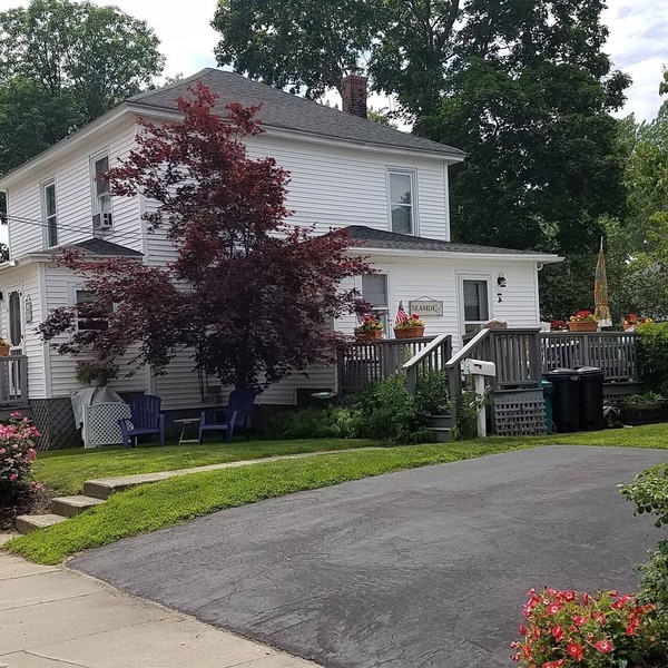 Ready for 2026! 5 STARS! Close to beach, parks, shopping, dining & more!