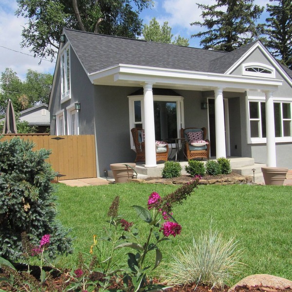 Really Nicely Done! True Vacation Home. Mountain Views. Dog Friendly.
