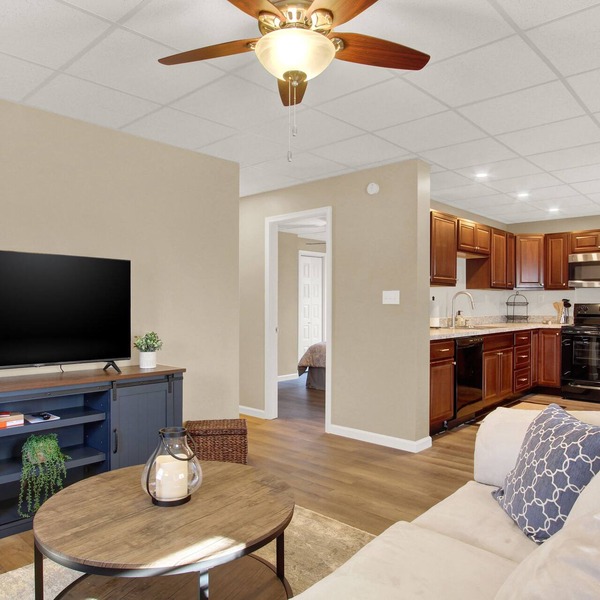 Recently remodeled 2 Bedroom apartment in Hanover-Close to Gettysburg and York