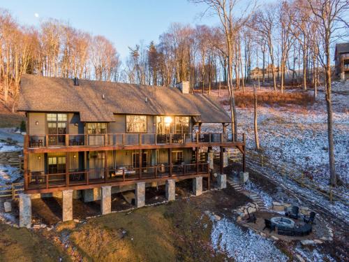 Red Sky Retreat at Eagles Nest