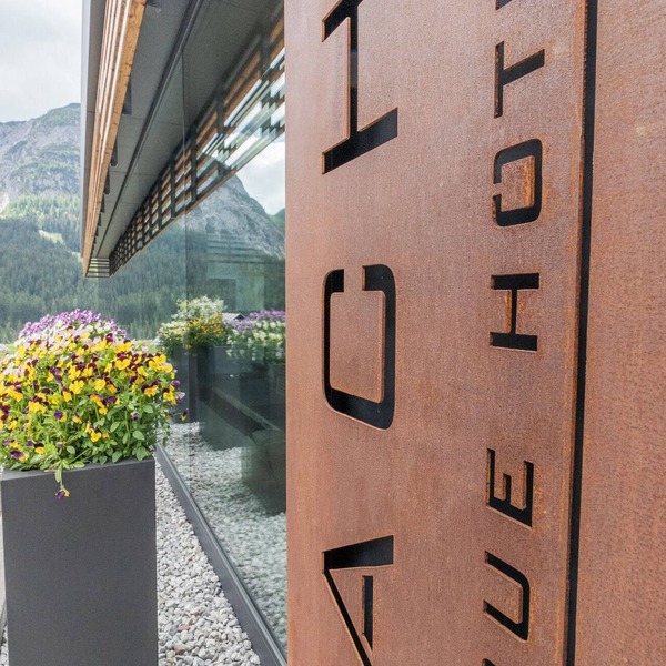 Refined and elegant hotel in the center of Sappada