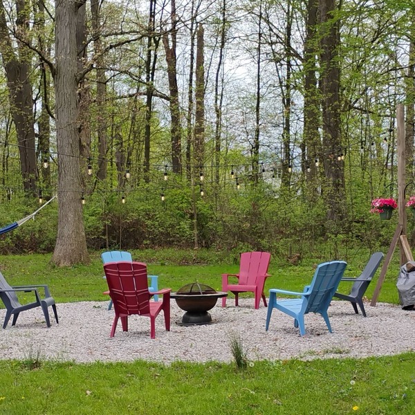 Relax by the fire? Walk trails? Fish? Get away for the holiday, Book now!