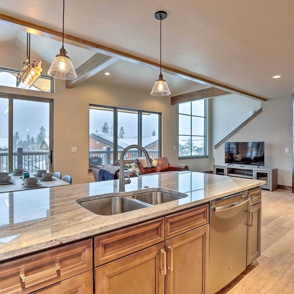 Relax Fireside: Silverthorne Home 11 Mi to Skiing!