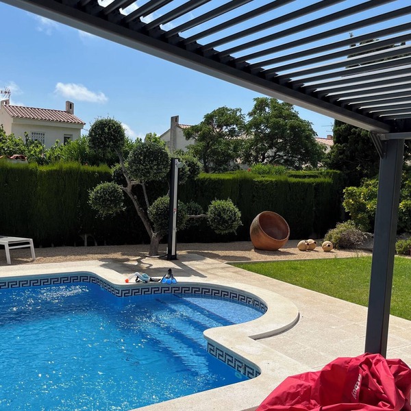Relax in a Private Modern Villa
