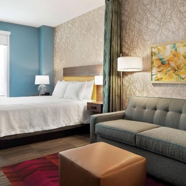 Relax in Style at This Modern, Fully Equipped Suite in Brooklyn Park