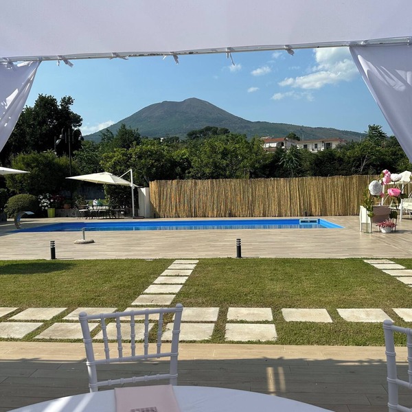 Relaxation with Jacuzzi and pool between Pompeii Amalfi coast, Sorrento and Capri