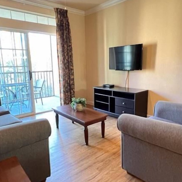 Relaxing 3 Bed 2 Bath Condo in Tuscana Resort