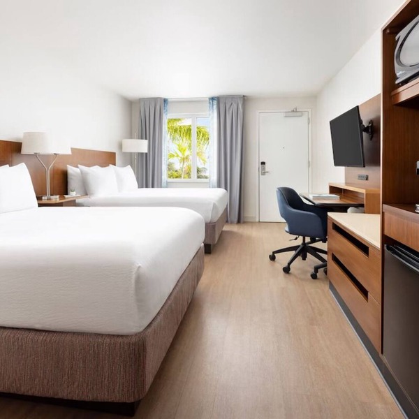 Relaxing Double Queen, Fairfield Inn, Breakfast Included, Near Downtown Key West