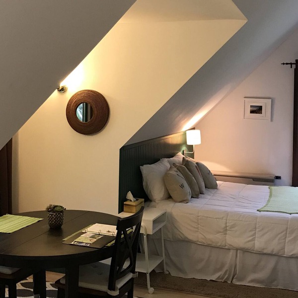 Relaxing efficiency apartment in Bar Harbor on 2 acre of woods