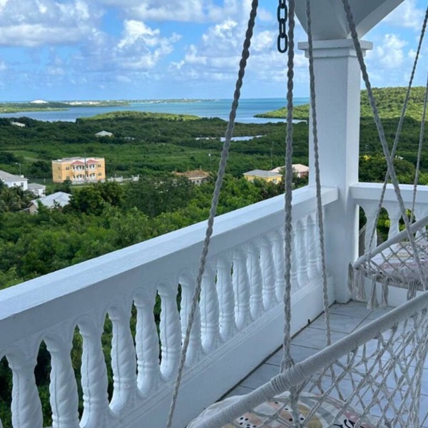 Relaxing,modern& exclusive oceanview Villa. 3BR+2BA.Sleeps 6.Close to everything