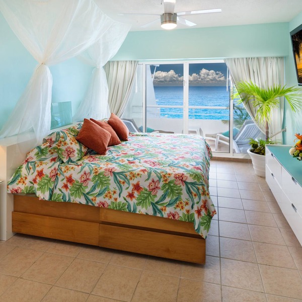 Relaxing Oceanfront 2BR Northshore Condo, Awesome snorkeling right in front!