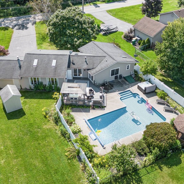 Relaxing Pool & Hot Tub House near RIT Inn