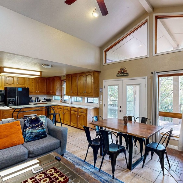 Relaxing riverfront home tucked away with shaded back deck/patio