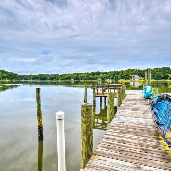 Relaxing Riverfront Cottage w/Boat Dock!