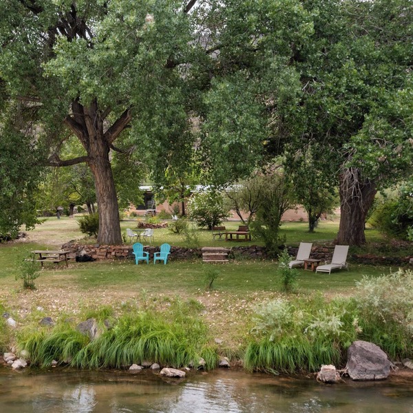 Relaxing Riverfront Taos Staycation, Pet Friendly!