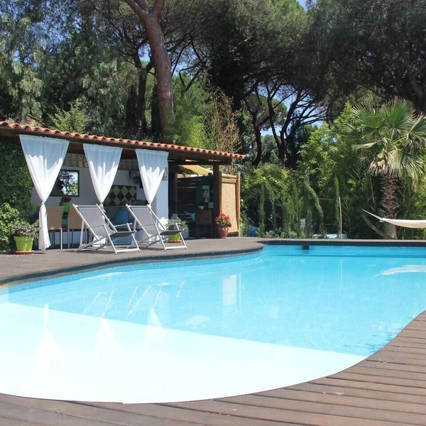 Relaxing villa with mountain and sea views