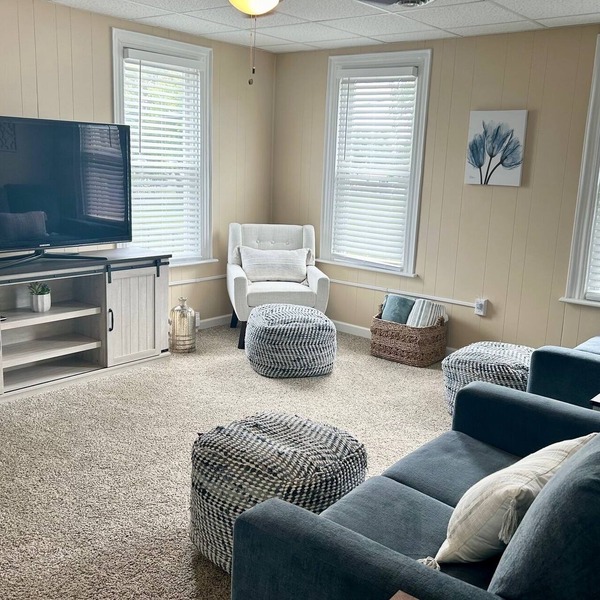 Remodeled 2 BR 2nd Fl Apartment in Hanover