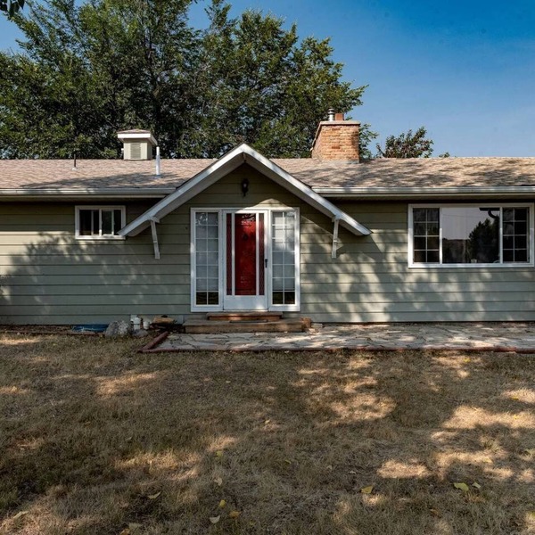 Remodeled Mountain Retreat with Hot Tub and Scenic Views Near Trails in Lander, Wyoming