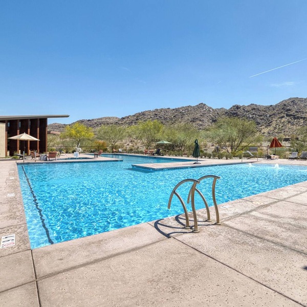 Resort-Style Gated, Pool Gym Near Downtown Phoenix & Chase Field Hiking Mountain