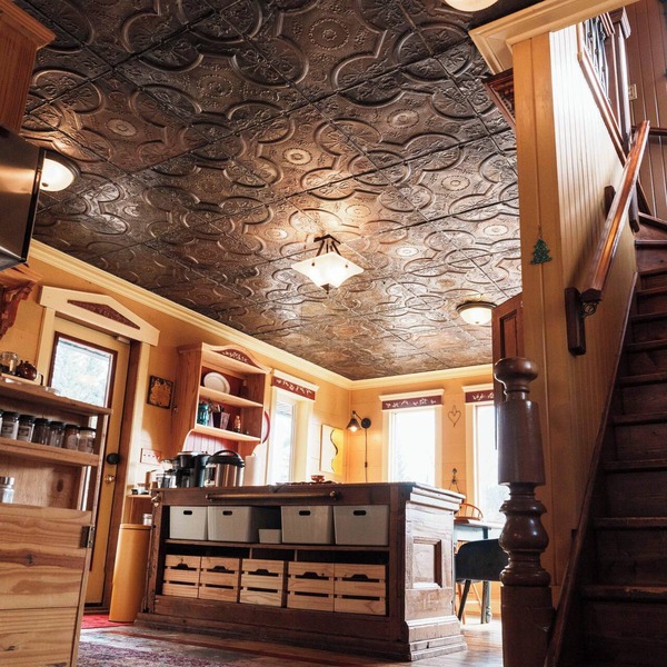 Rest & Relax Alberta Foothills Acreage | Rustic Home, Scenic Views, 7 Acres