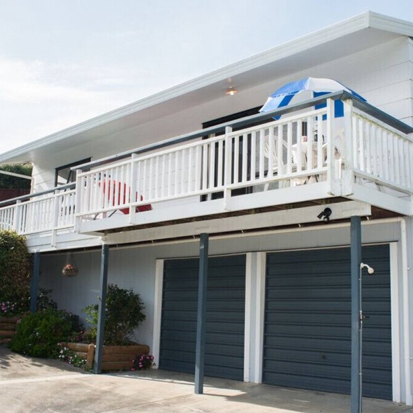 Rest & Relax - Raglan Holiday Home